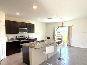 8234 Dolphin Blf Blvd in Wesley Chapel, FL - Building Photo - Building Photo