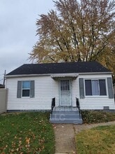 9051 Austin Ave in Oak Lawn, IL - Building Photo - Building Photo