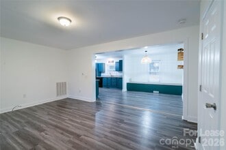 284 Stanley Spencer Mountain Rd in Gastonia, NC - Building Photo - Building Photo