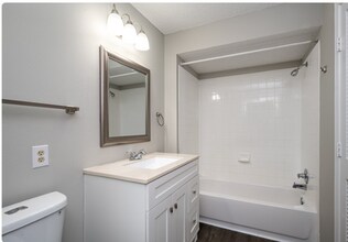 2121 Lobdell Blvd in Baton Rouge, LA - Building Photo - Building Photo