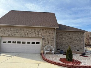 5919 Newell Dr in Monroe, NC - Foto de edificio - Building Photo