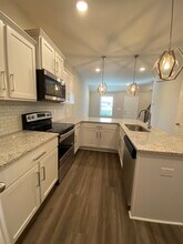 1020 Glenkirk Dr in Clarksville, TN - Building Photo - Building Photo