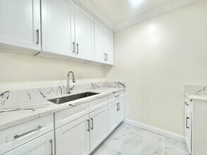 20445 Saticoy St in Los Angeles, CA - Building Photo - Building Photo