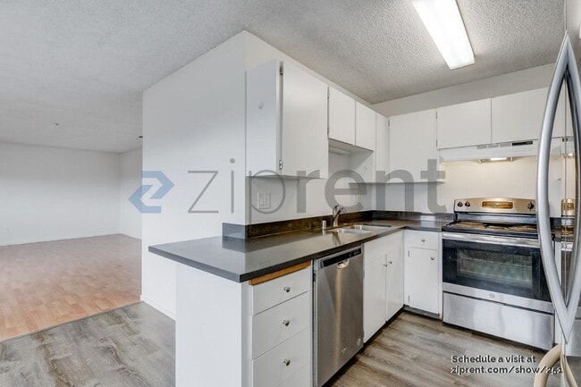 property at 966 Borden Villa Dr