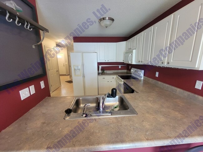 3748 Summer Sage Ct in Champaign, IL - Building Photo - Building Photo