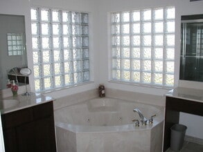 1263 Rosegate Blvd in Riviera Beach, FL - Building Photo - Building Photo