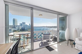 20 Island Ave in Miami Beach, FL - Building Photo - Building Photo