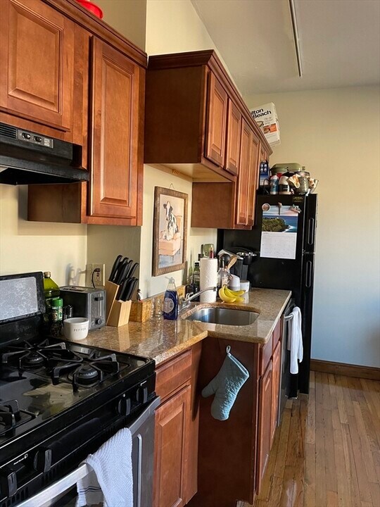 219 Park Dr in Boston, MA - Building Photo