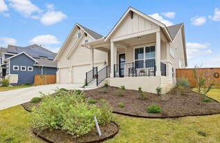 112 Crimson Sky Ct in Dripping Springs, TX - Building Photo