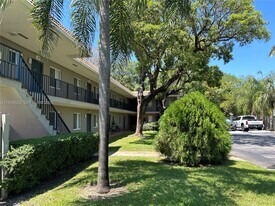 1111 SW 4th St in Fort Lauderdale, FL - Building Photo