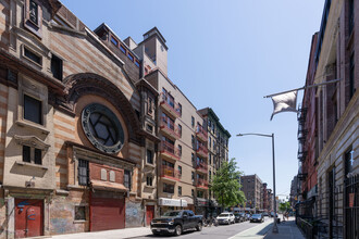 Rivington Tower in New York, NY - Foto de edificio - Building Photo