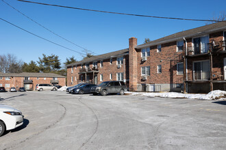 Woodhill Green Condos in Wappingers Falls, NY - Building Photo - Building Photo