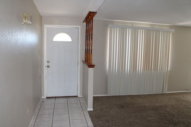 5613 Wadsworth Ave in El Paso, TX - Building Photo - Building Photo