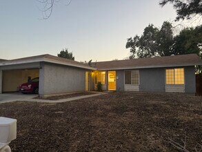 42921 Alexo Dr in Lancaster, CA - Building Photo - Building Photo
