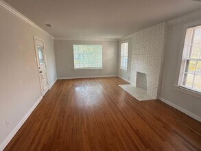 7706 Caillet St in Dallas, TX - Building Photo - Building Photo