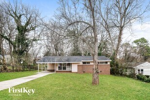 2596 Yale Terrace in Decatur, GA - Building Photo