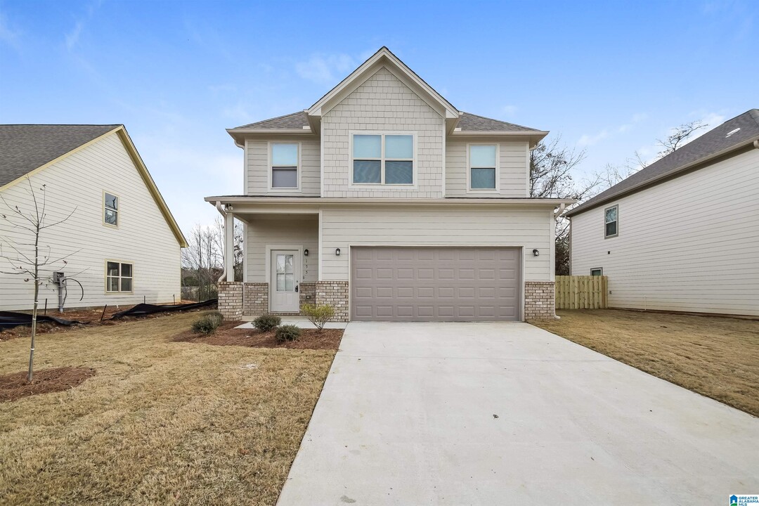 155 King Richards Way in Calera, AL - Building Photo