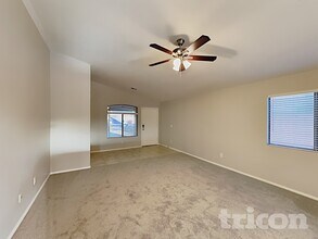 19303 N Leland Rd in Maricopa, AZ - Foto de edificio - Building Photo