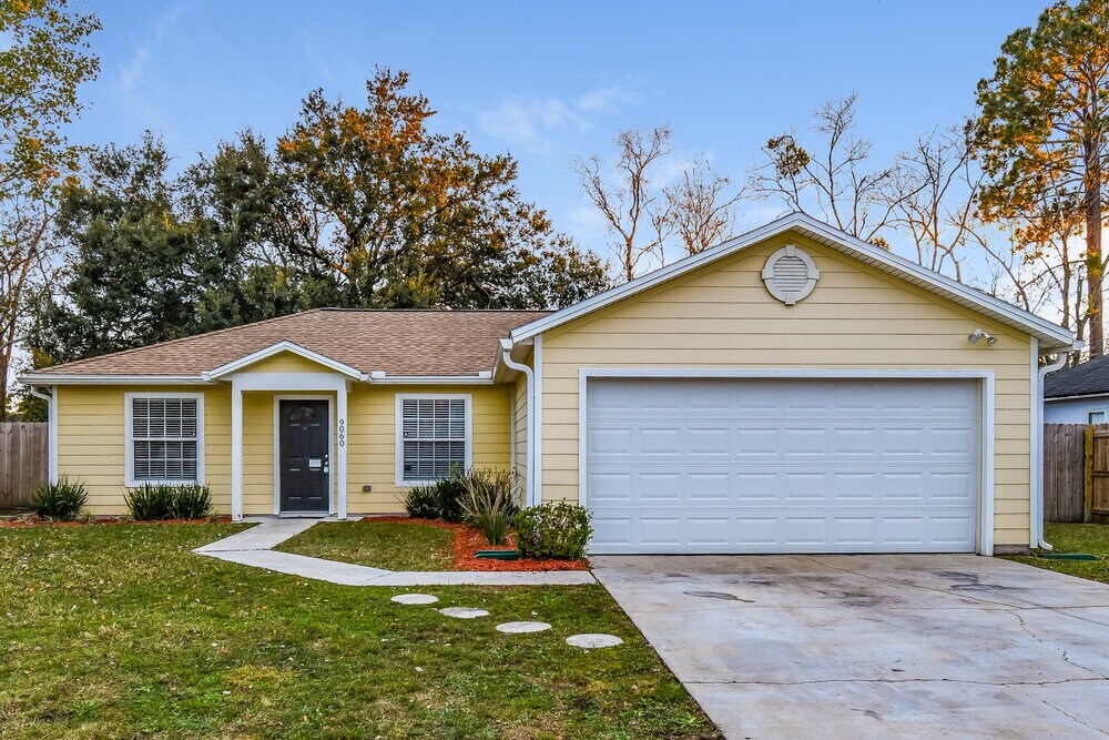 9060 Castle Rock Dr in Jacksonville, FL - Building Photo