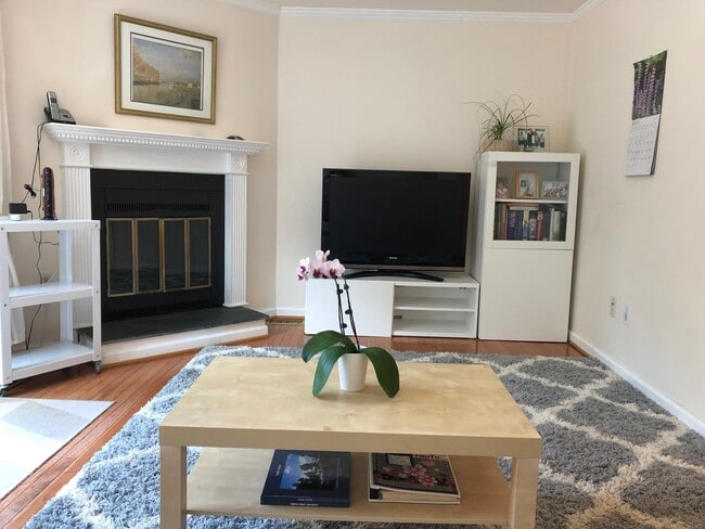 property at 1124 N Utah St