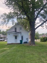 509 W Calhoun St, Unit 509 in Macomb, IL - Foto de edificio - Building Photo