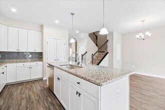 6026 Forum Sq in Frederick, MD - Building Photo - Building Photo