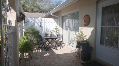 5223 Villa Majorca Ct in Sarasota, FL - Building Photo - Building Photo