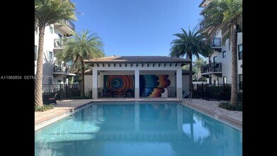 7850 Pasadena Blvd in Pembroke Pines, FL - Foto de edificio - Building Photo