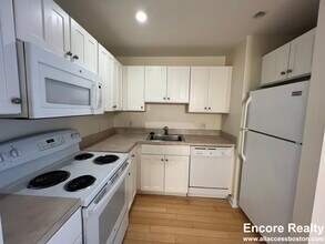 40 Boylston St, Unit 401 in Boston, MA - Building Photo - Building Photo