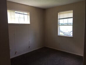 2563 Peres Ave in Memphis, TN - Foto de edificio - Building Photo