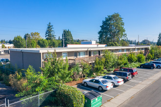 Rancho Real in Canby, OR - Building Photo - Building Photo