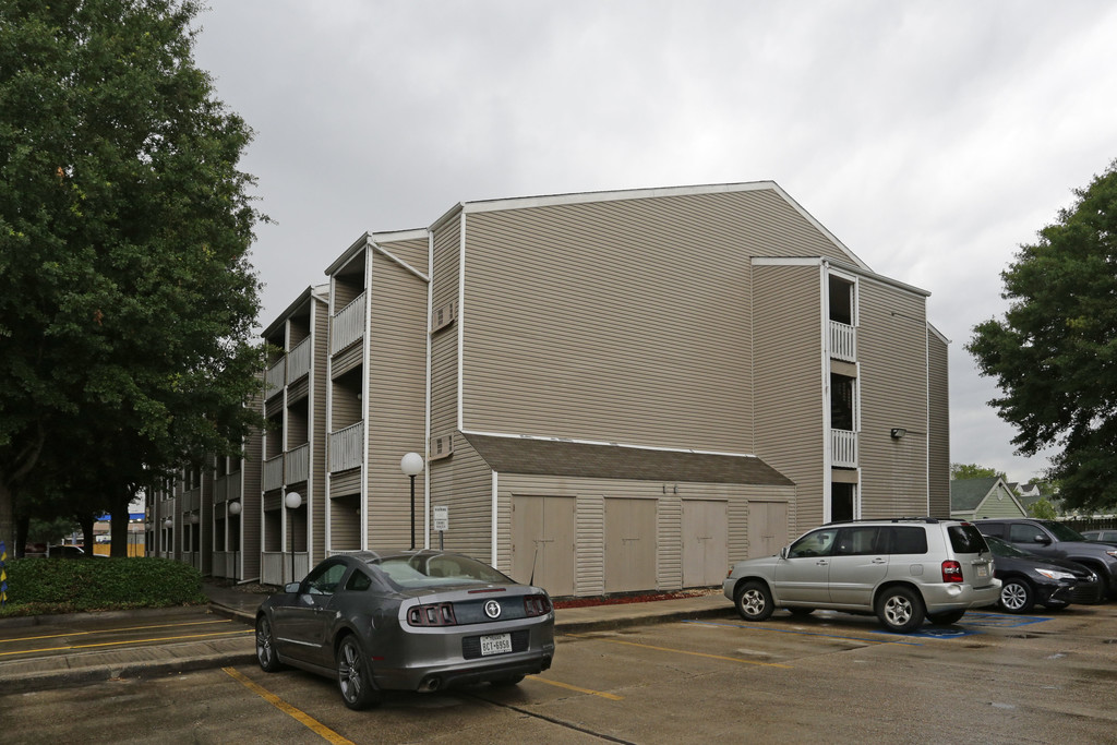 Almondtree Apartments in New Orleans, LA