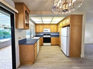 3219 Via Carrizo, Unit B in Laguna Woods, CA - Foto de edificio - Building Photo