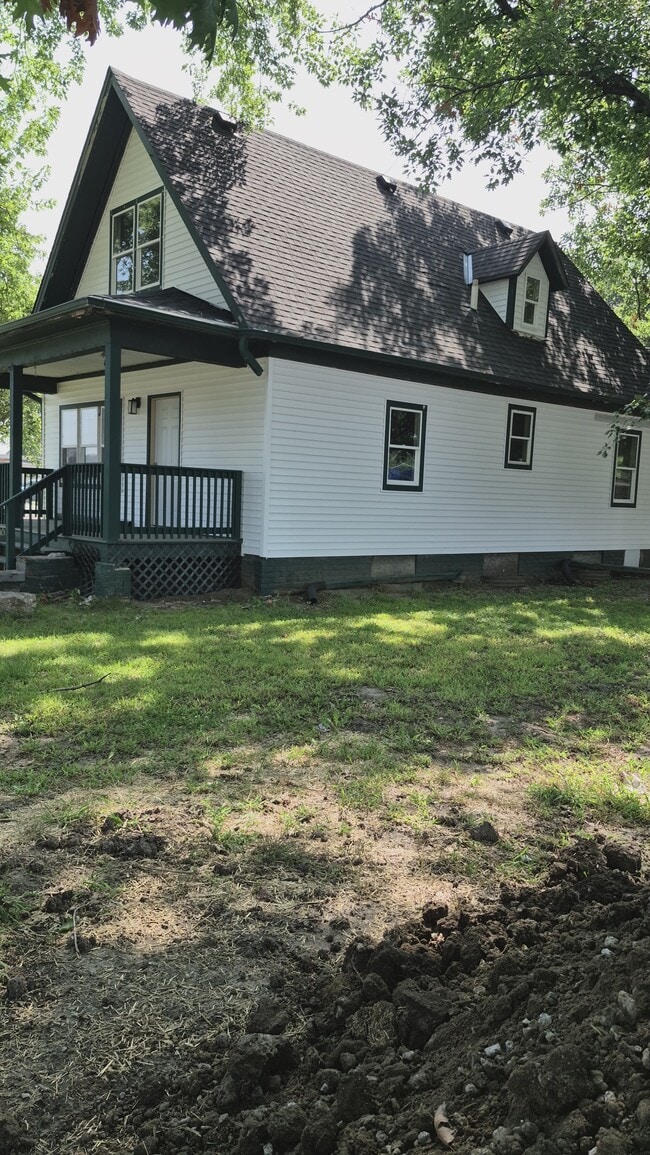 property at 2003 Read St