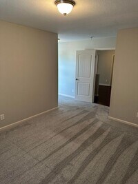 186 Cloverbrook Dr photo'