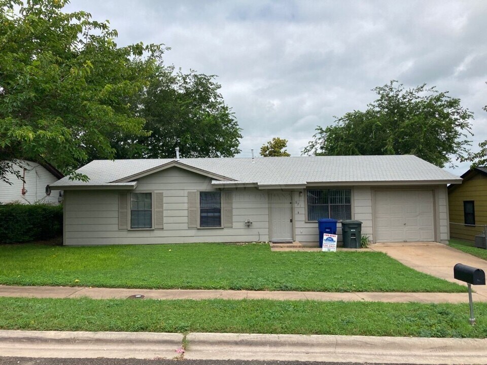 821 Michelle Dr in Copperas Cove, TX - Building Photo