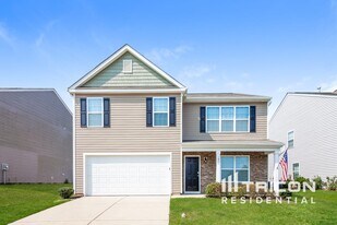 2831 Village Center Dr in Dallas, NC - Building Photo