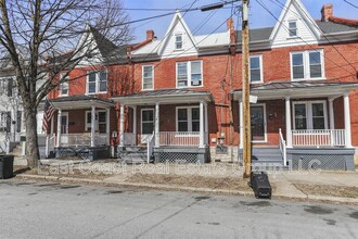 304 W Martin St in Martinsburg, WV - Building Photo - Building Photo