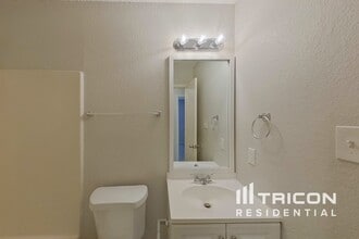 708 Burlington Ave in Fort Worth, TX - Building Photo - Building Photo