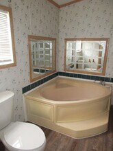 918 Iroquois Dr in Burnet, TX - Building Photo - Building Photo