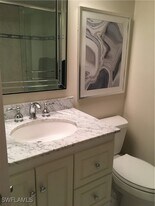 57 High Point Cir W in Naples, FL - Building Photo