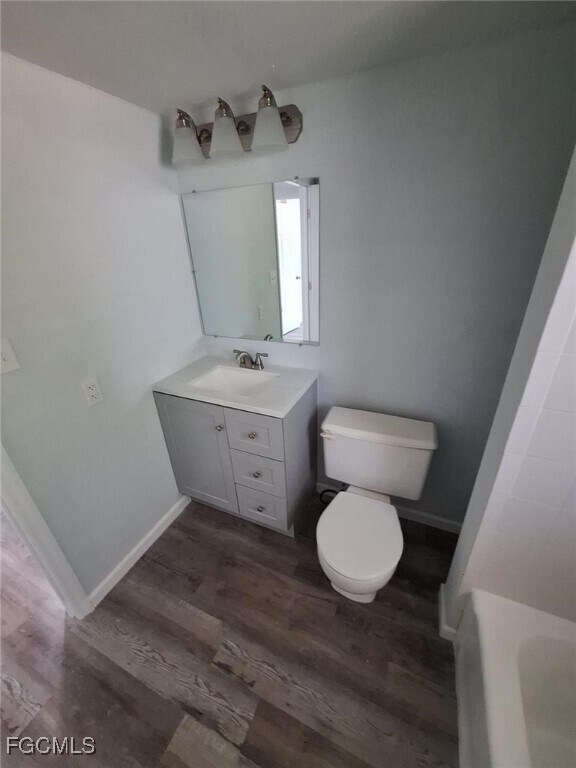 3165 E Riverside Dr in Ft. Myers, FL - Building Photo - Building Photo