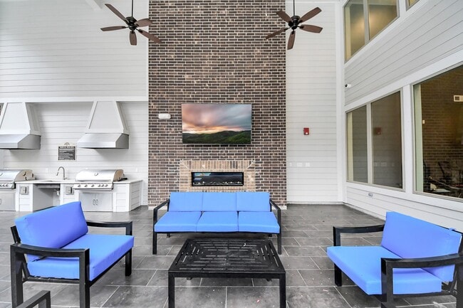 property at 4840 N Shepherd Dr