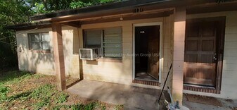 1131 Lake Shore Blvd, Unit 1131 in Jacksonville, FL - Building Photo