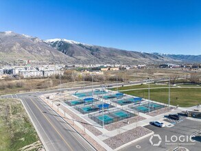 1452 W Cook Ln in Farmington, UT - Building Photo - Building Photo