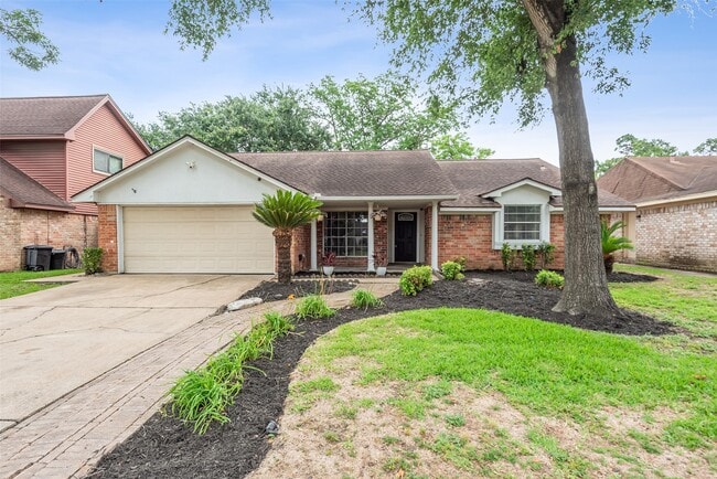 239 Blackwater Ln