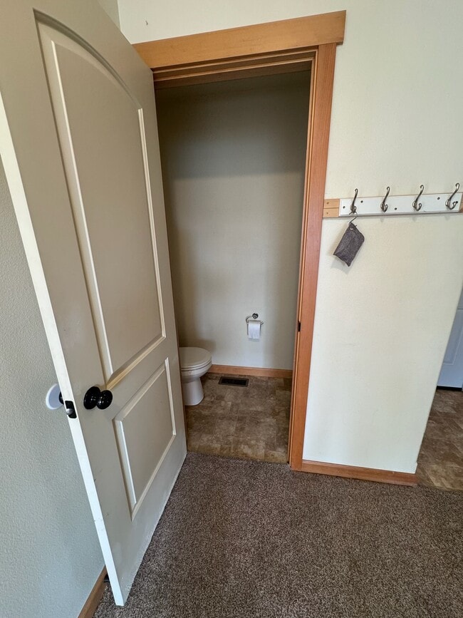 376 Adeline Dr in Stanley, ND - Building Photo - Building Photo