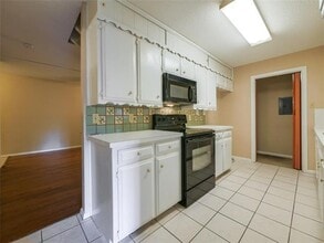 2113 Fleur De Lis Ct in Arlington, TX - Building Photo - Building Photo