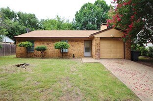 4744 Meadow Trail Dr in Dallas, TX - Building Photo