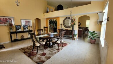 8247 Hedgewood Dr in Jacksonville, FL - Building Photo - Building Photo